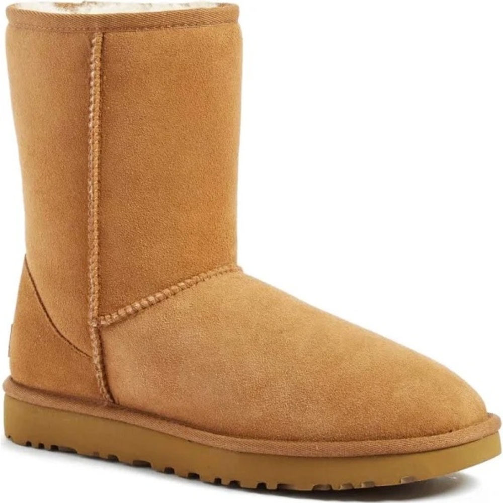 UGG Classic Short II, Chestnut, Women’s Size 8